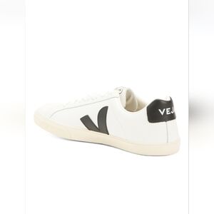 VEJA White Sneakers - EUR Size 37, US Size 6